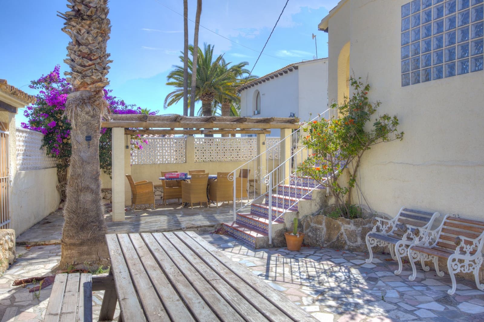 4 bedroom Villa for sale in Moraira with pool garage - € 595,000 (Ref: 9348052)