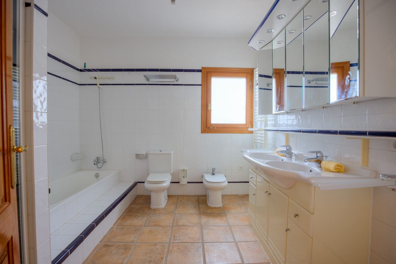 4 bedroom Villa for sale in Moraira with pool garage - € 1,145,000 (Ref: 9360562)