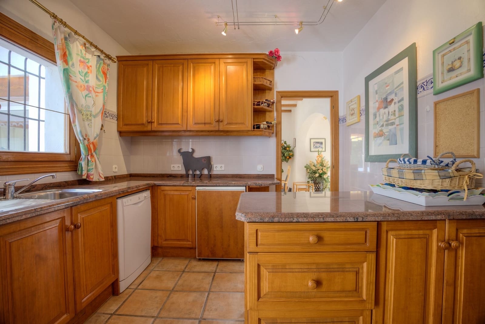 4 bedroom Villa for sale in Moraira with pool garage - € 1,145,000 (Ref: 9360562)