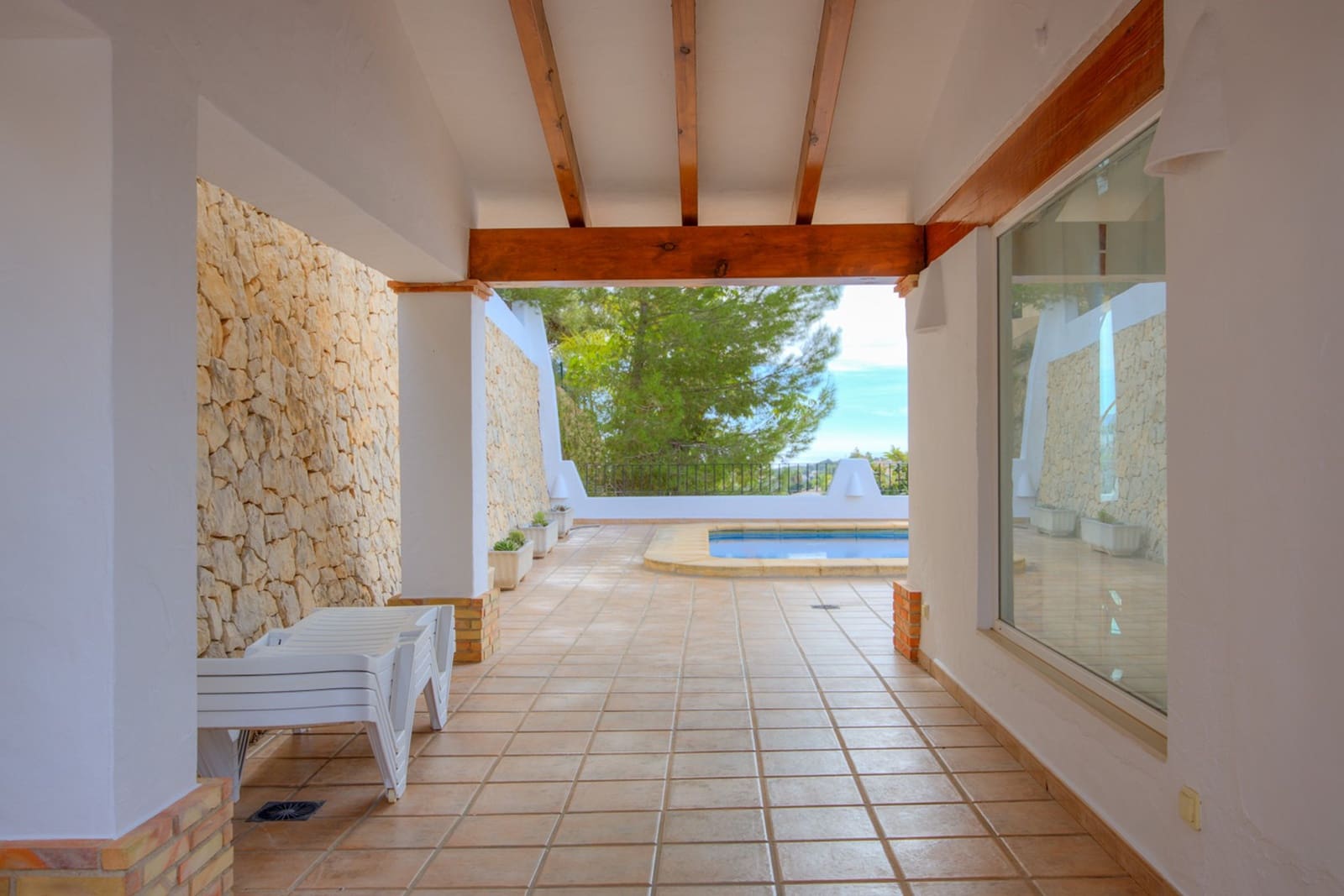 4 bedroom Villa for sale in Moraira with pool garage - € 1,145,000 (Ref: 9360562)