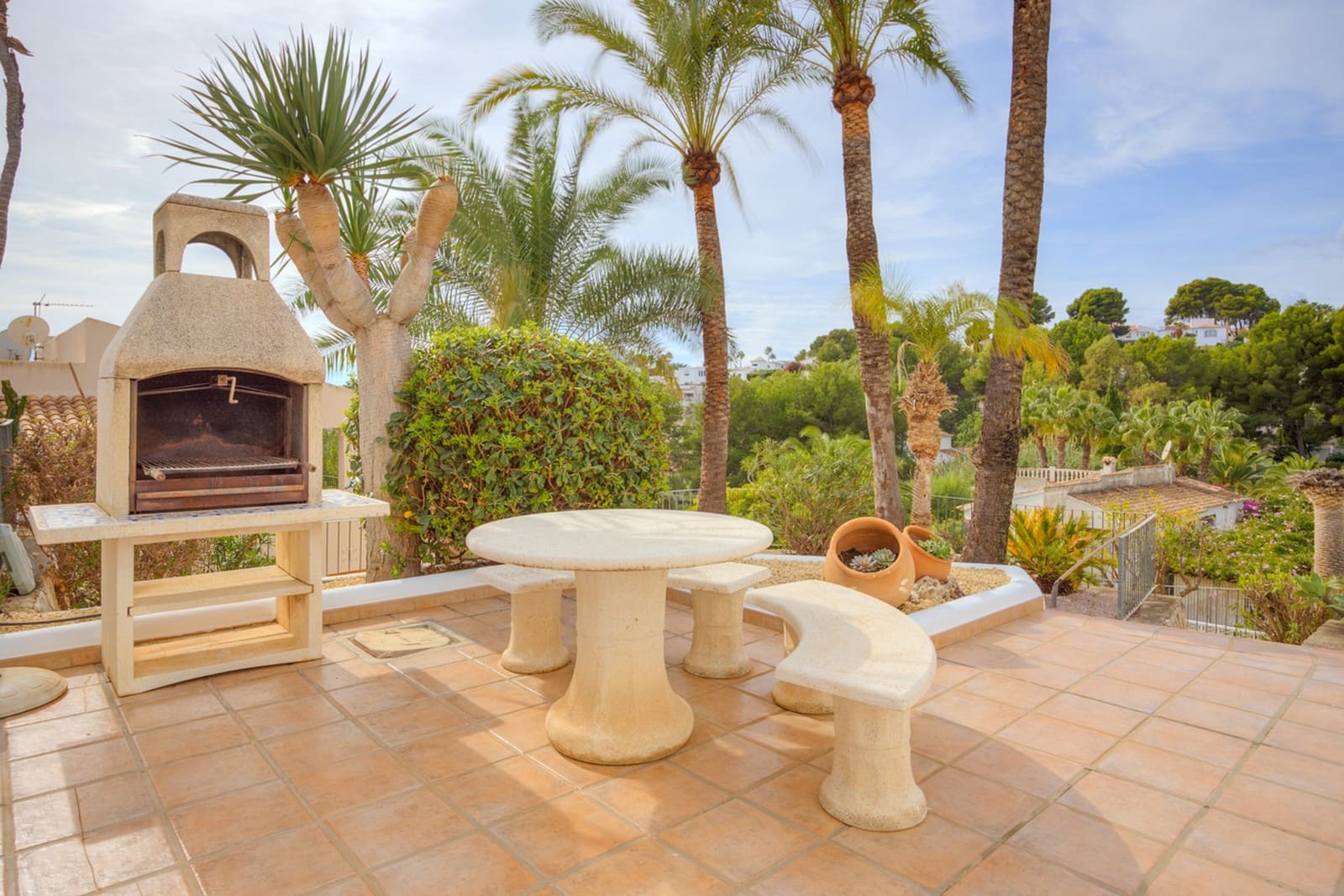 4 bedroom Villa for sale in Moraira with pool garage - € 1,145,000 (Ref: 9360562)