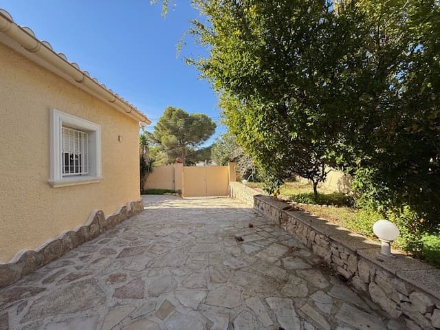 4 slaapkamer Villa te koop in Montemar met zwembad garage - € 785.000 (Ref: 9383289)