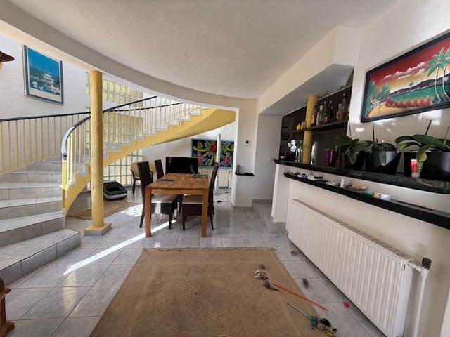 4 bedroom Villa for sale in Montemar with pool garage - € 695,000 (Ref: 9383609)