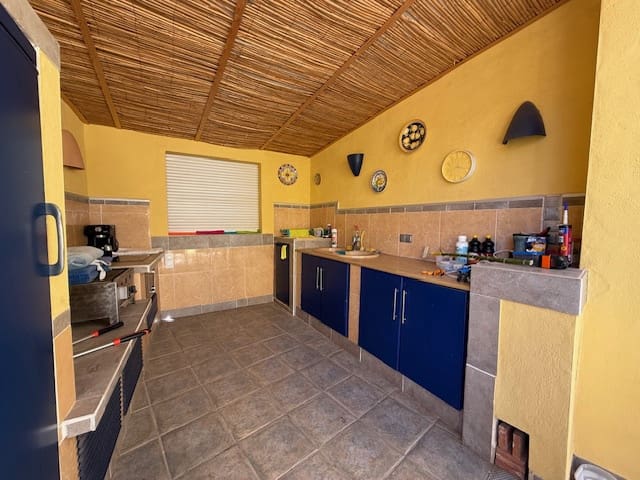 4 bedroom Villa for sale in Montemar with pool garage - € 695,000 (Ref: 9383609)