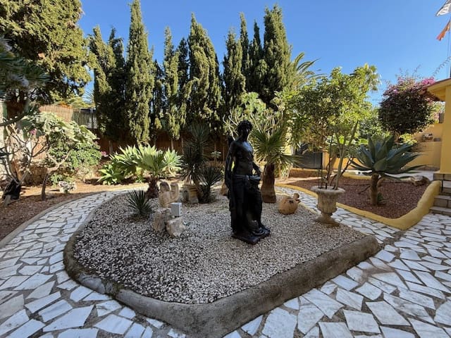 4 bedroom Villa for sale in Montemar with pool garage - € 695,000 (Ref: 9383609)