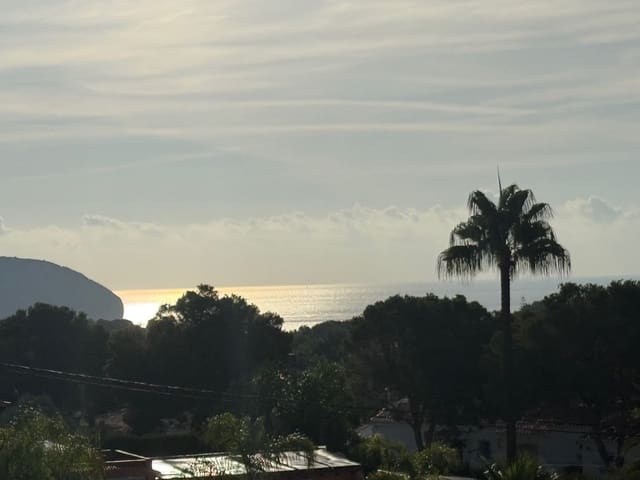 Chalet de 4 habitaciones en Moraira, Teulada-Moraira en venta con piscina garaje - 2.275.000 € (Ref: 9468963)