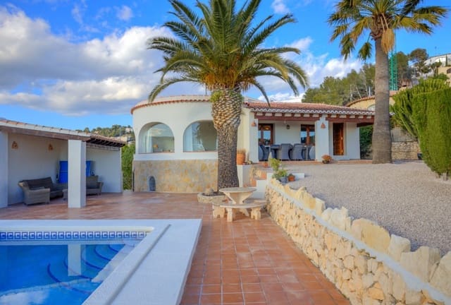 5 bedroom Villa for sale in Montemar, Benissa with pool - € 799,000 (Ref: 9485383)