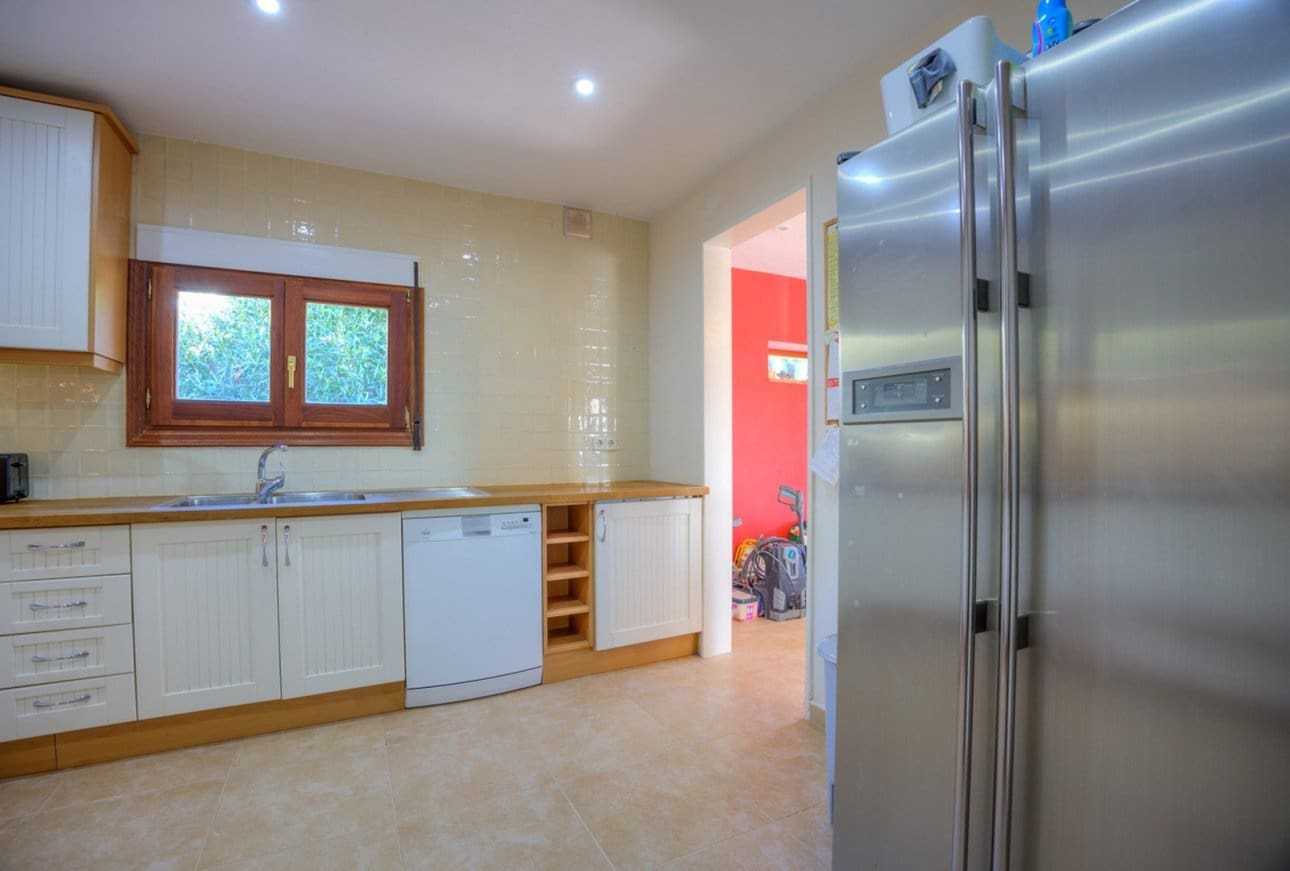 5 Zimmer Villa zu verkaufen in Montemar mit Pool - 799.000 € (Ref: 9485383)