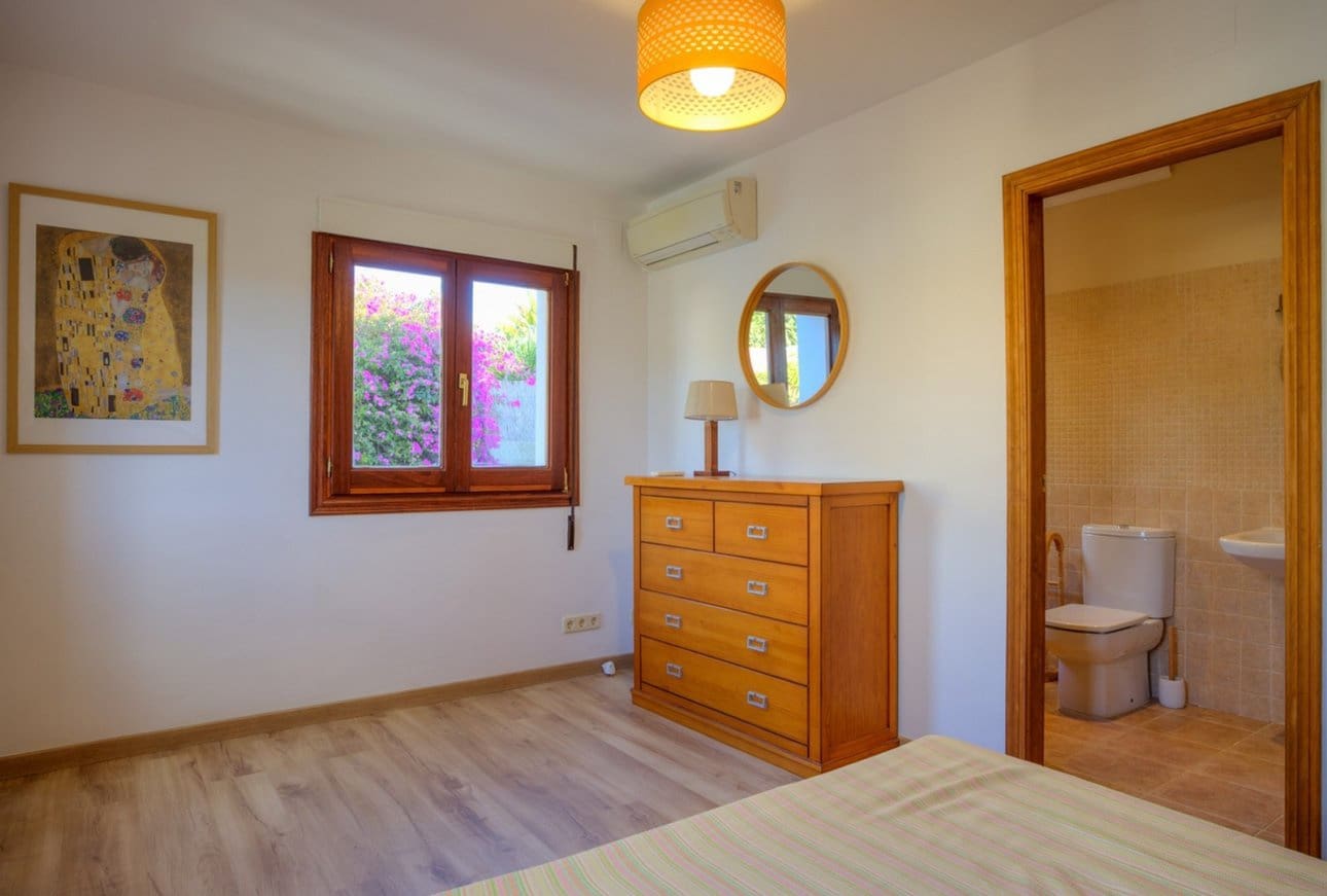 5 Zimmer Villa zu verkaufen in Montemar mit Pool - 799.000 € (Ref: 9485383)