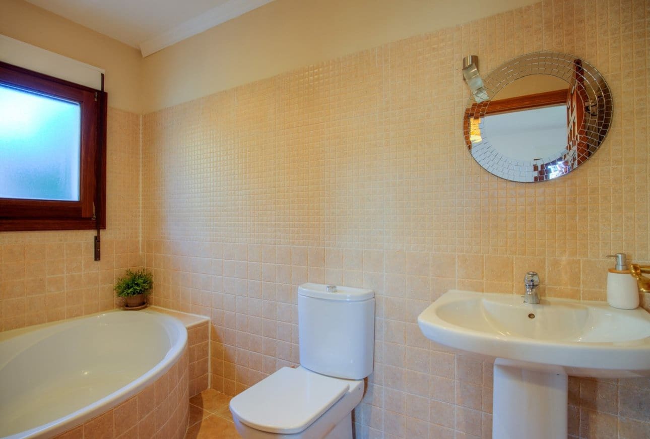 5 Zimmer Villa zu verkaufen in Montemar mit Pool - 799.000 € (Ref: 9485383)