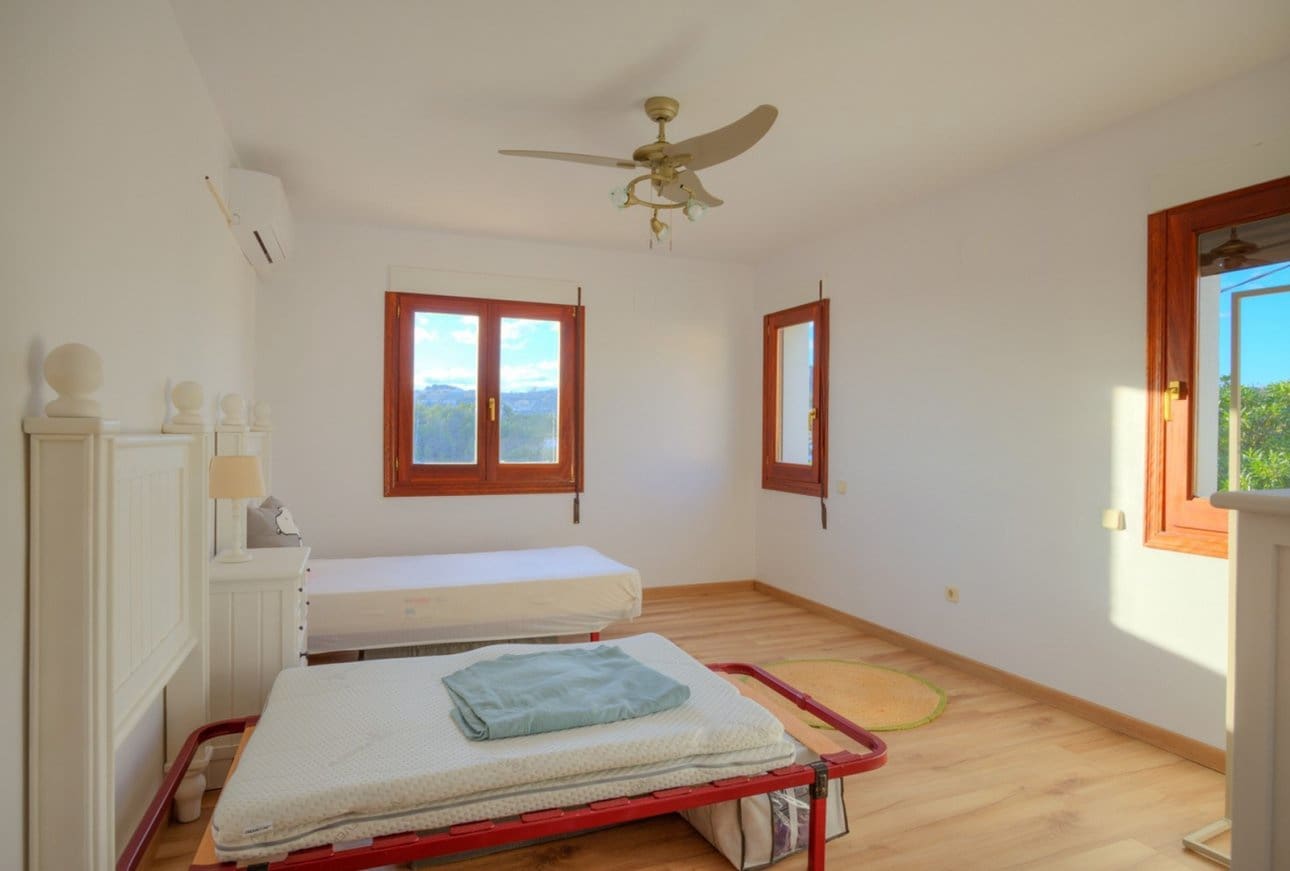 5 Zimmer Villa zu verkaufen in Montemar mit Pool - 799.000 € (Ref: 9485383)