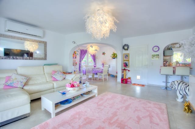 4 sypialnia Willa na sprzedaż w Benissa z basenem garażem - 885 000 € (Ref: 9588519)