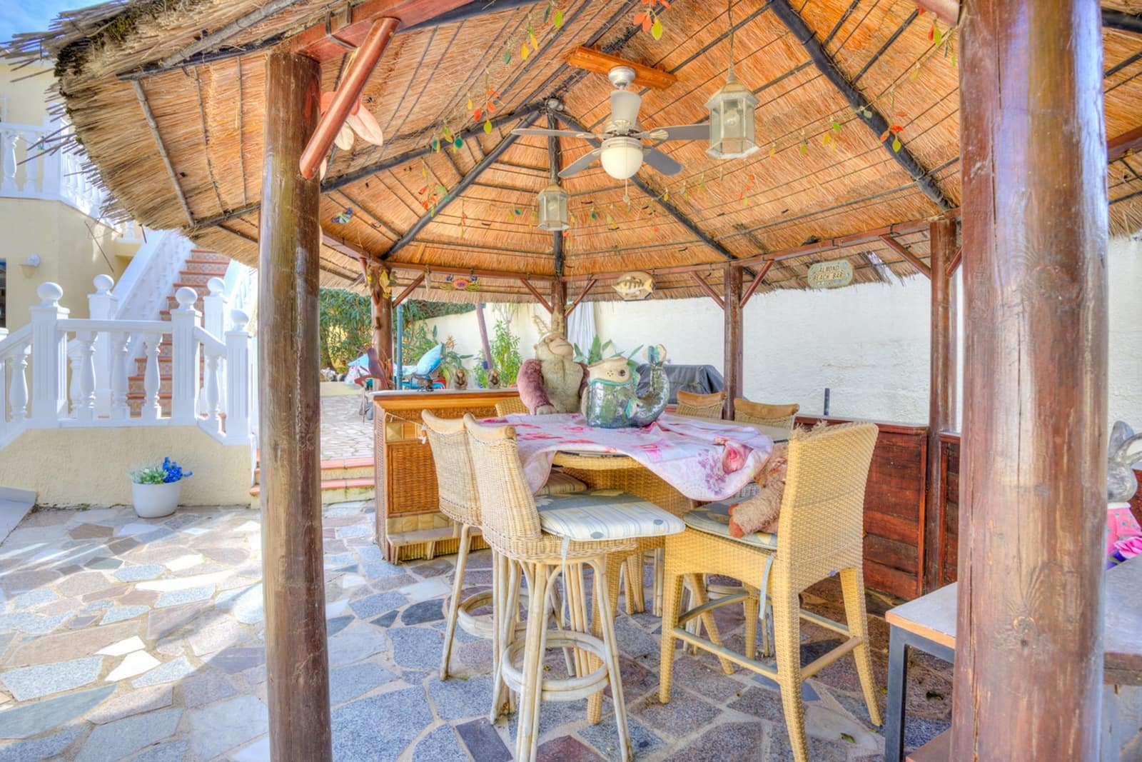 4 sypialnia Willa na sprzedaż w Benissa z basenem garażem - 885 000 € (Ref: 9588519)