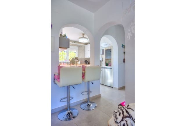 4 sypialnia Willa na sprzedaż w Benissa z basenem garażem - 885 000 € (Ref: 9588519)