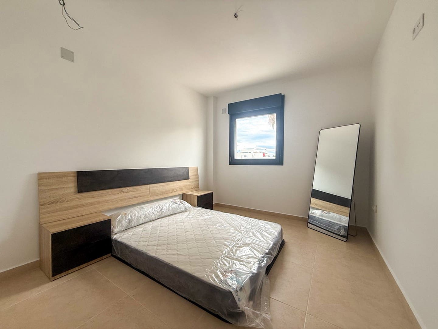 2 bedroom Villa for sale in Oliva - € 265,000 (Ref: 9603534)