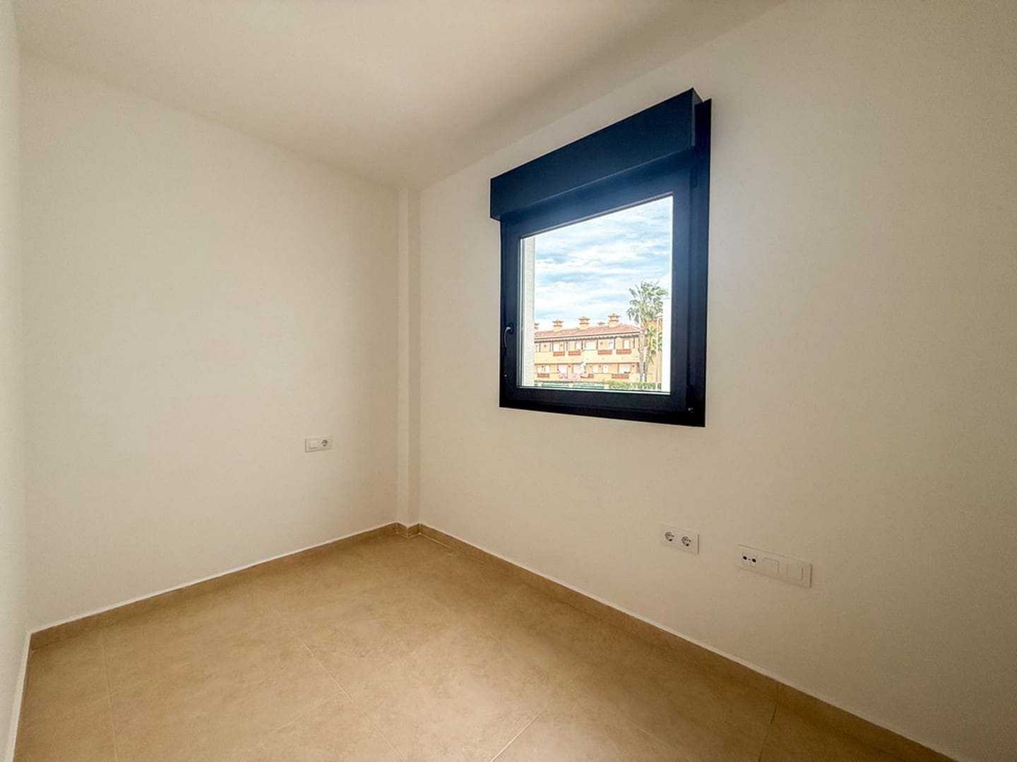 2 bedroom Villa for sale in Oliva - € 265,000 (Ref: 9603534)