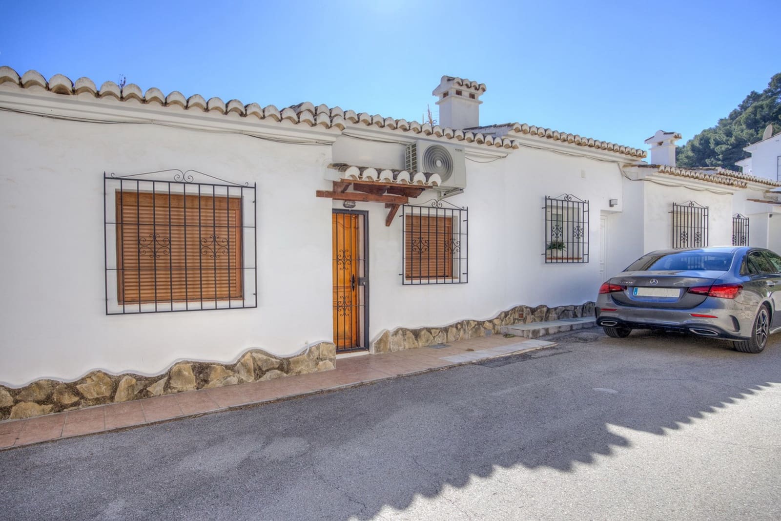 2 soveværelse Bungalow til salg i Moraira med swimmingpool - € 325.000 (Ref: 9635241)