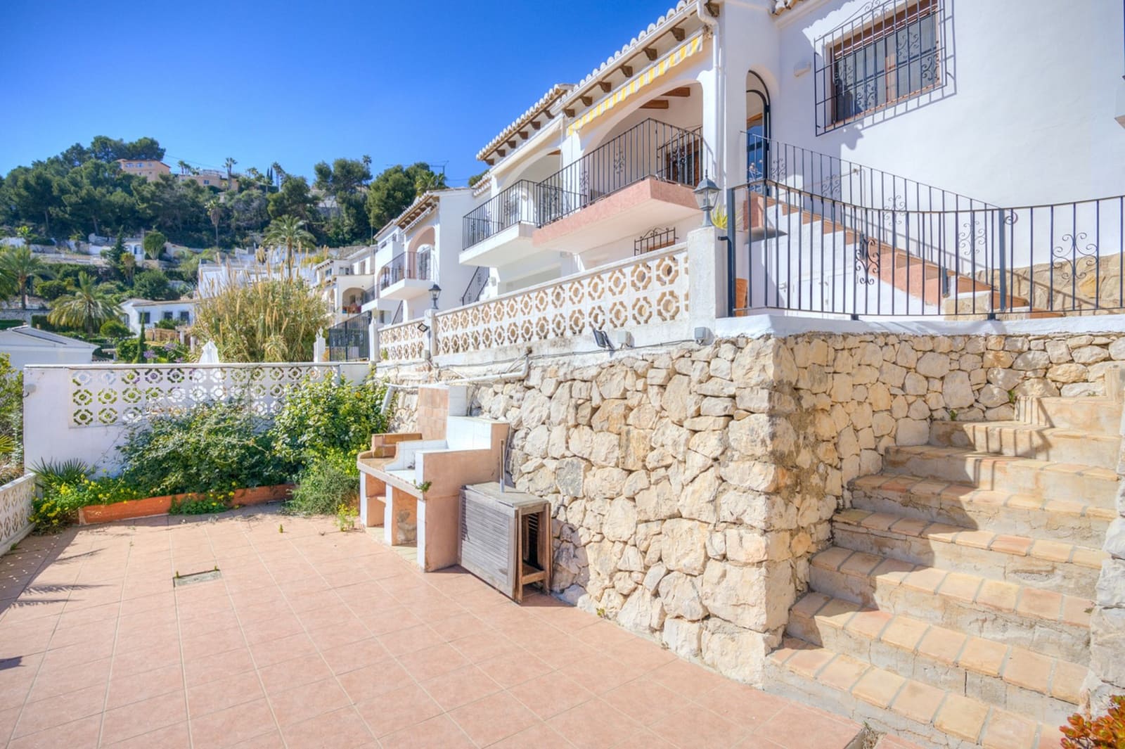 2 soveværelse Bungalow til salg i Moraira med swimmingpool - € 325.000 (Ref: 9635241)