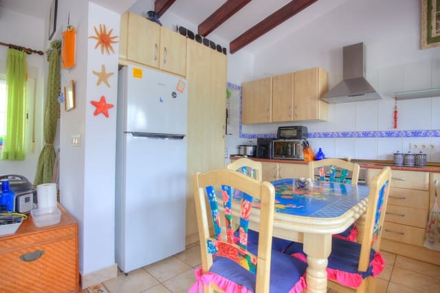 3 slaapkamer Huis te koop in Moraira, Teulada-Moraira met zwembad - € 349.000 (Ref: 9642830)