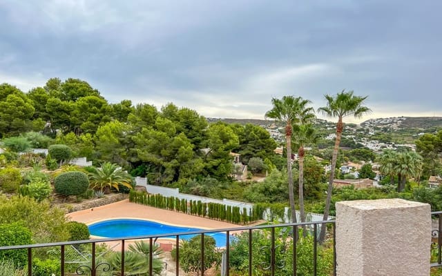 3 slaapkamer Huis te koop in Moraira, Teulada-Moraira met zwembad - € 349.000 (Ref: 9642830)