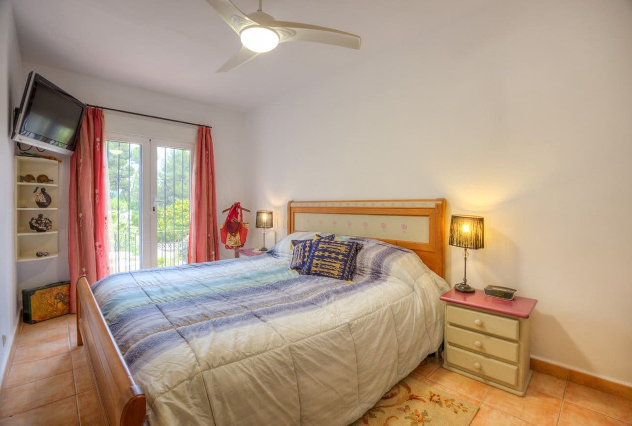 3 soveværelse Bungalow til salg i Moraira med swimmingpool - € 349.000 (Ref: 9642830)