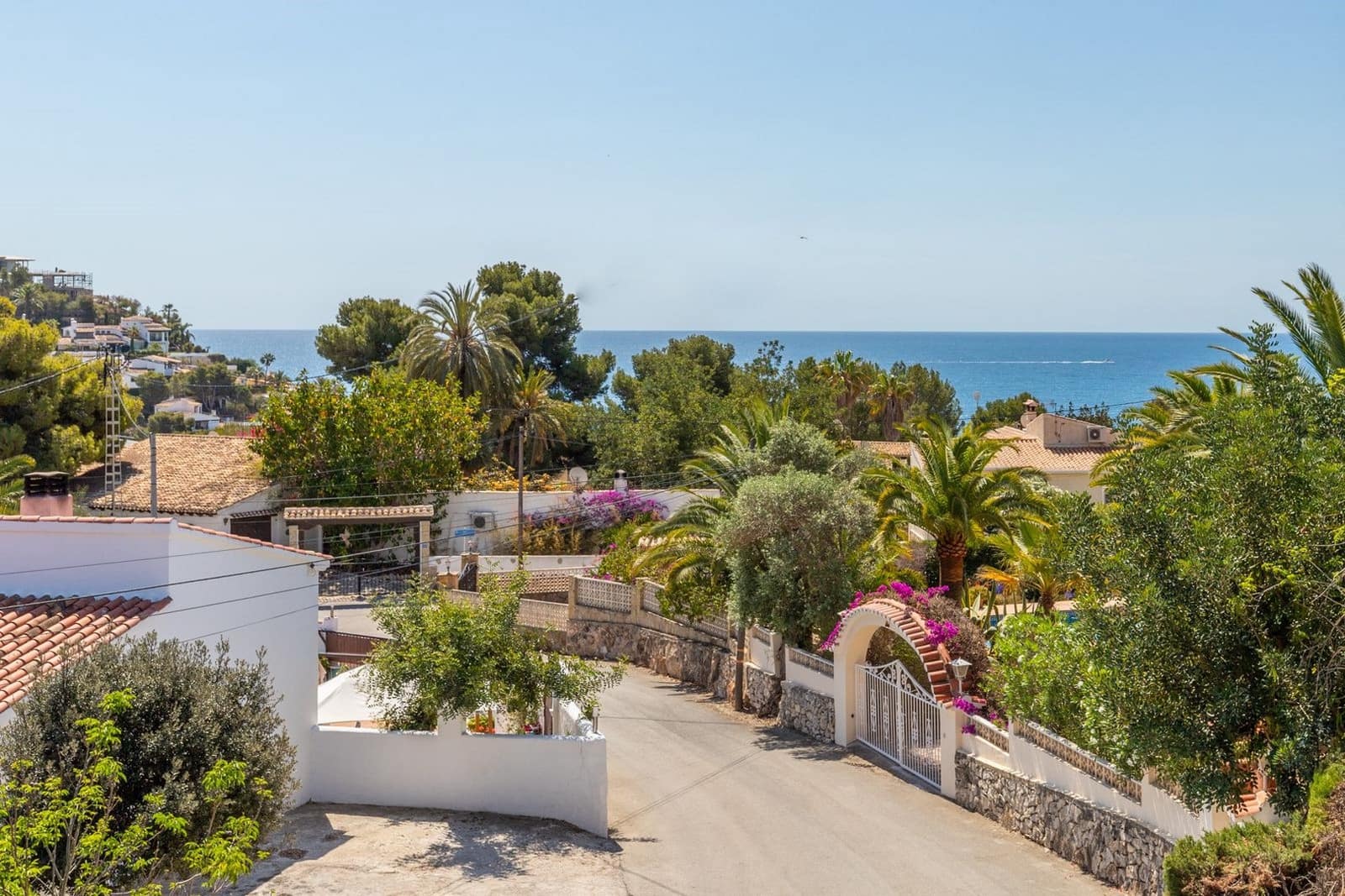 3 bedroom Villa for sale in Benissa with pool - € 795,000 (Ref: 9653061)