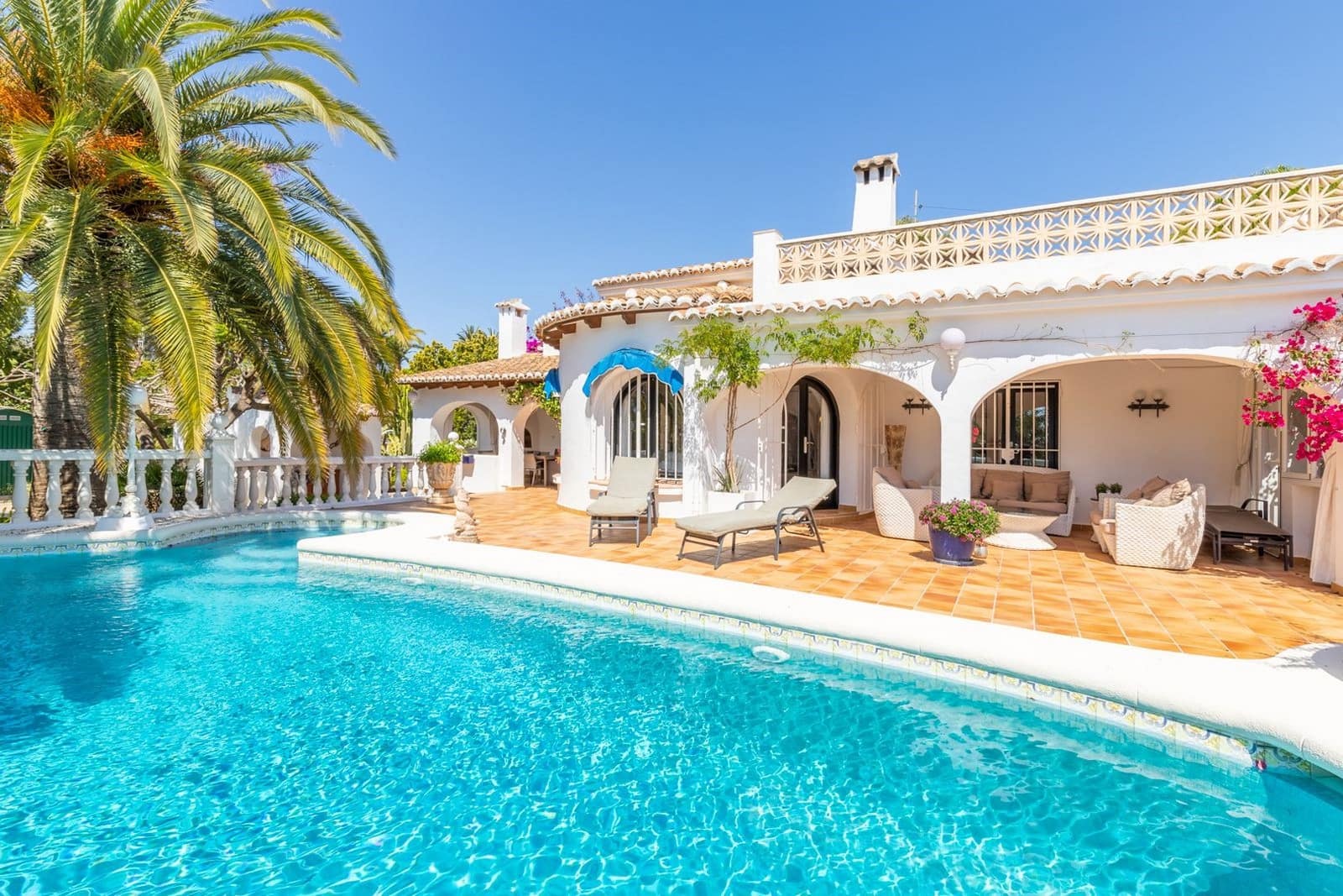 3 bedroom Villa for sale in Benissa with pool - € 795,000 (Ref: 9653061)