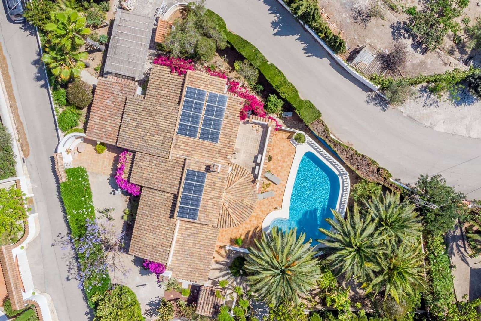 3 bedroom Villa for sale in Benissa with pool - € 795,000 (Ref: 9653061)