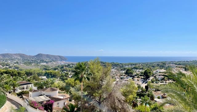 4 makuuhuone Huvila myytävänä paikassa Moraira, Teulada-Moraira mukana uima-altaan 
autotalli - 1 199 000 € (Ref: 9654244)