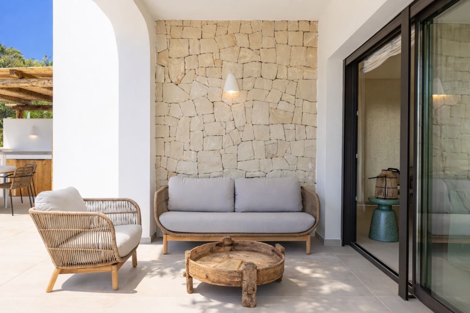 3 bedroom Villa for sale in Moraira with pool - € 995,000 (Ref: 9672772)