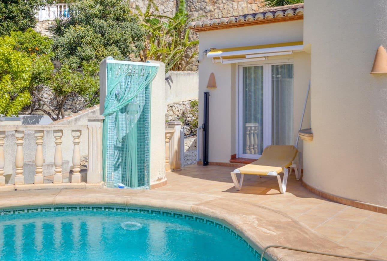 3 bedroom Villa for sale in Benissa with pool - € 565,000 (Ref: 9736017)