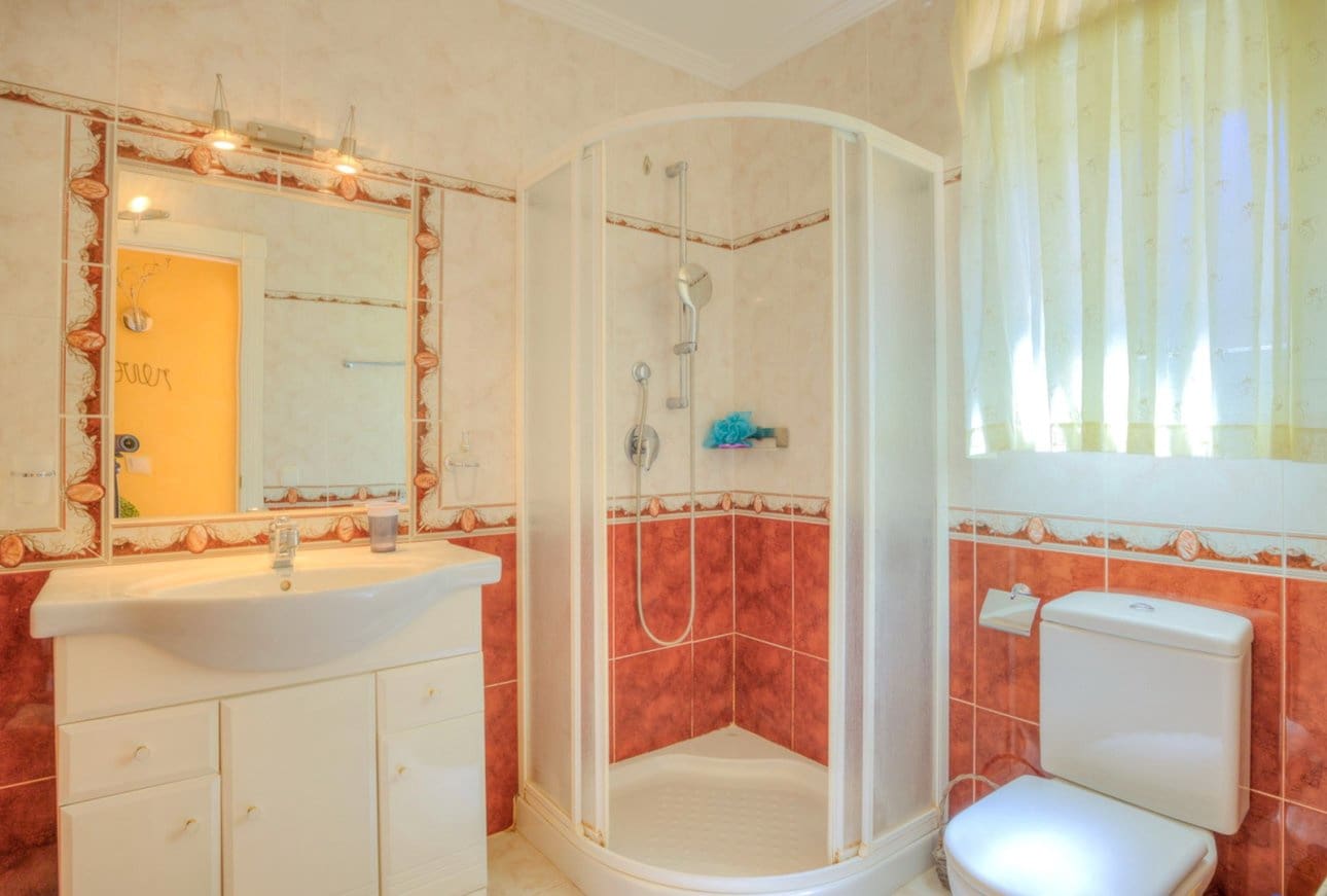 3 bedroom Villa for sale in Benissa with pool - € 565,000 (Ref: 9736017)