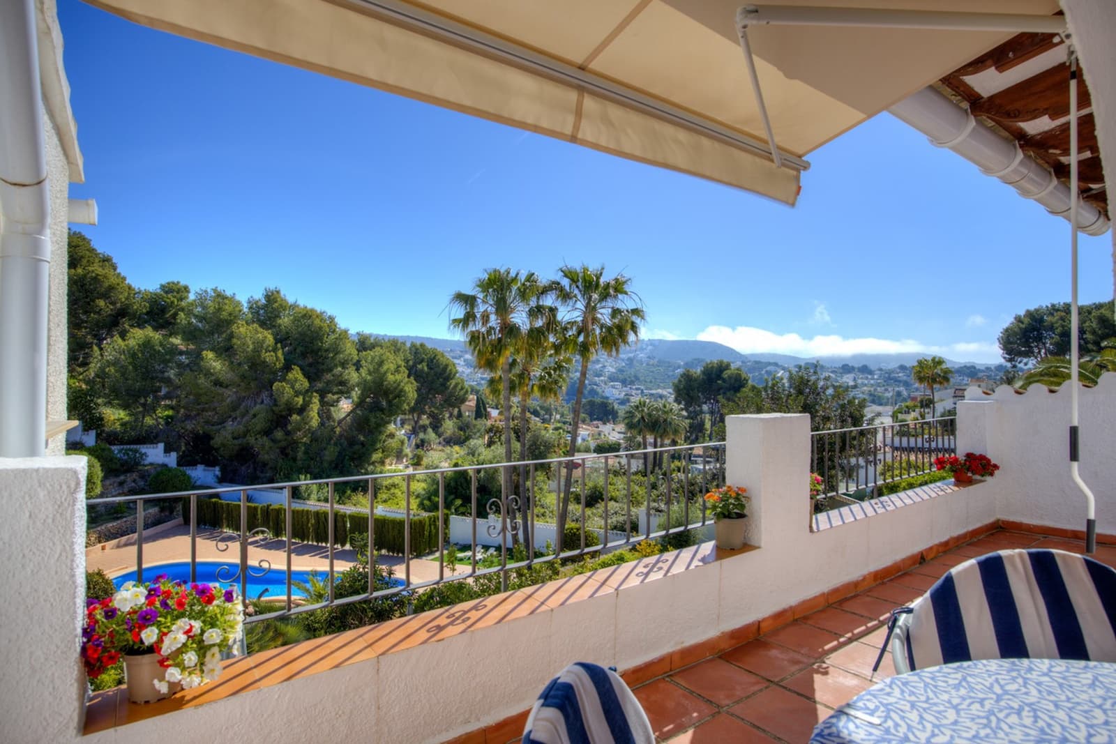 2 camera da letto Bungalow in vendita in Moraira con piscina - 355.000 € (Rif: 9782370)