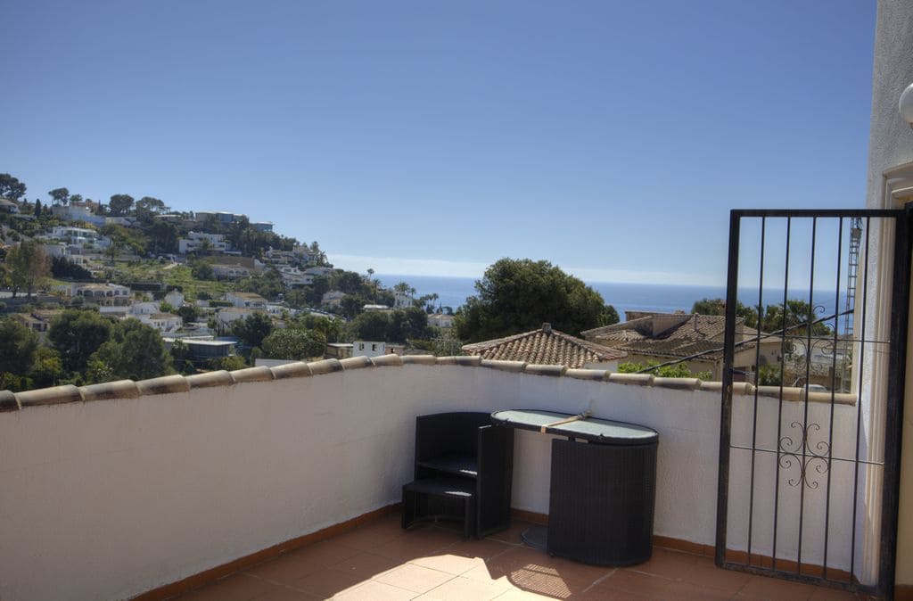 4 soverom Villa til salgs i Benissa med svømmebasseng garasje - € 766 000 (Ref: 9782371)