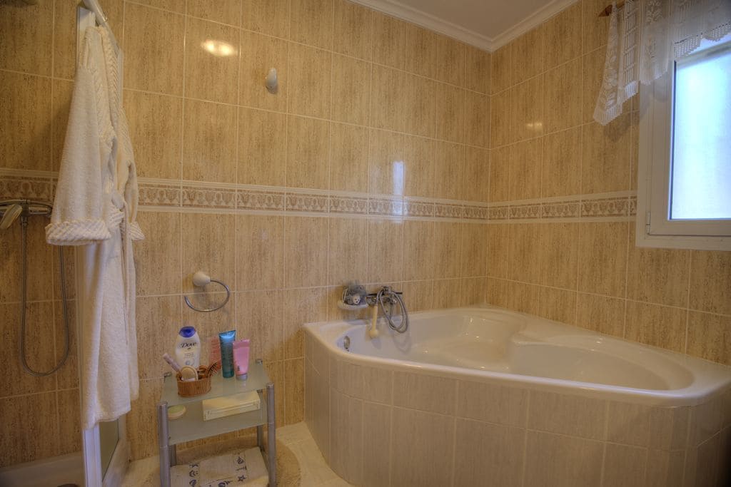 4 soverom Villa til salgs i Benissa med svømmebasseng garasje - € 766 000 (Ref: 9782371)