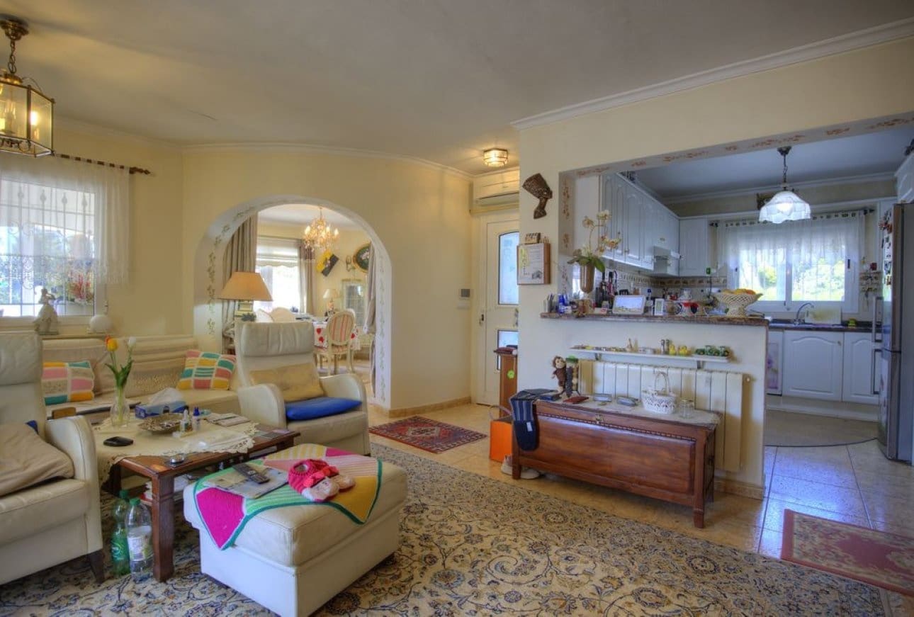 4 soverom Villa til salgs i Benissa med svømmebasseng garasje - € 766 000 (Ref: 9782371)