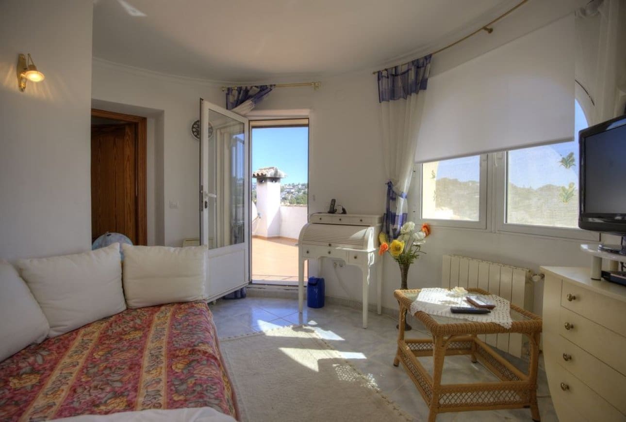 4 soverom Villa til salgs i Benissa med svømmebasseng garasje - € 766 000 (Ref: 9782371)
