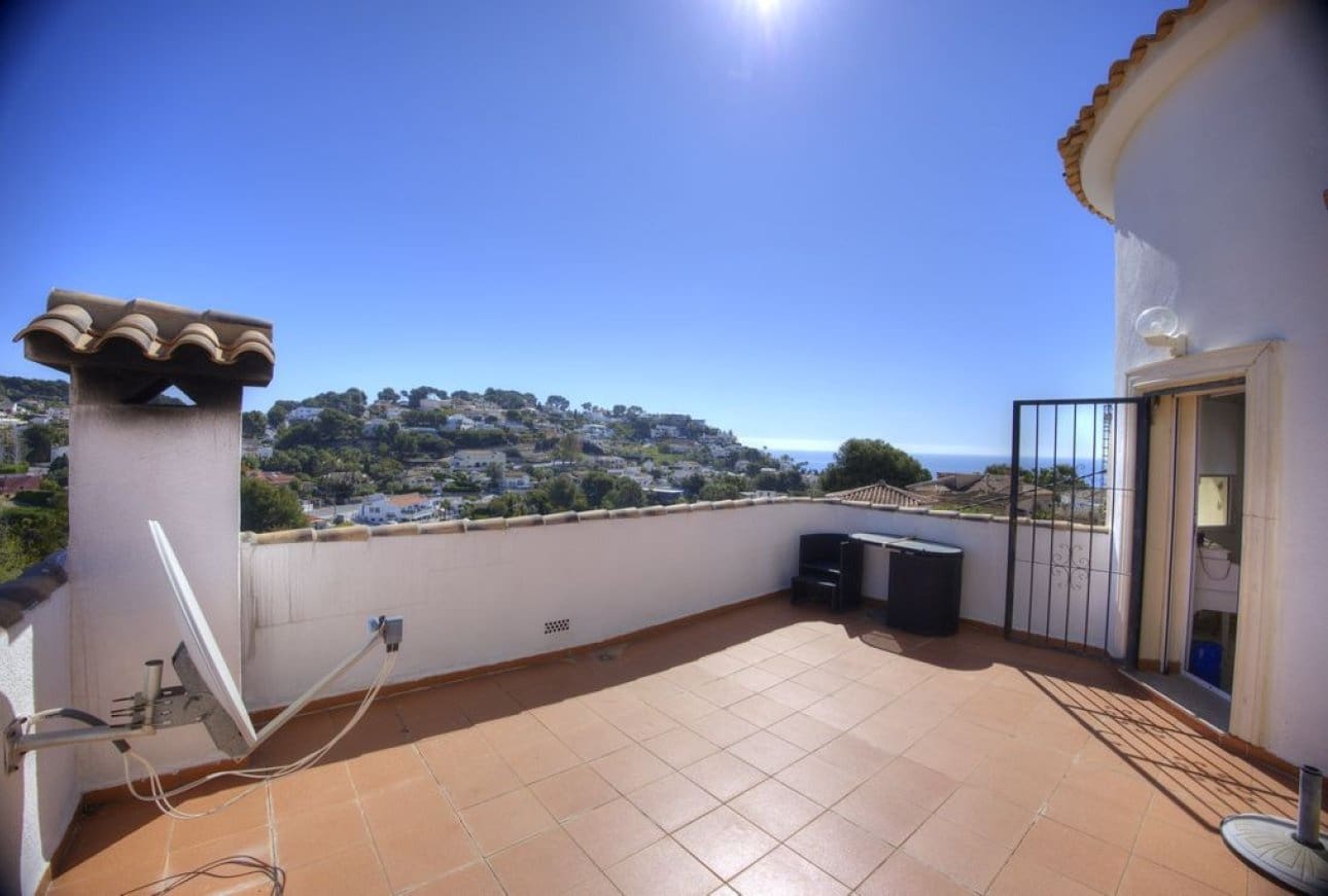 4 soverom Villa til salgs i Benissa med svømmebasseng garasje - € 766 000 (Ref: 9782371)