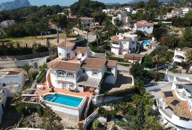 4 sypialnia Willa na sprzedaż w Benissa z basenem garażem - 766 000 € (Ref: 9782371)
