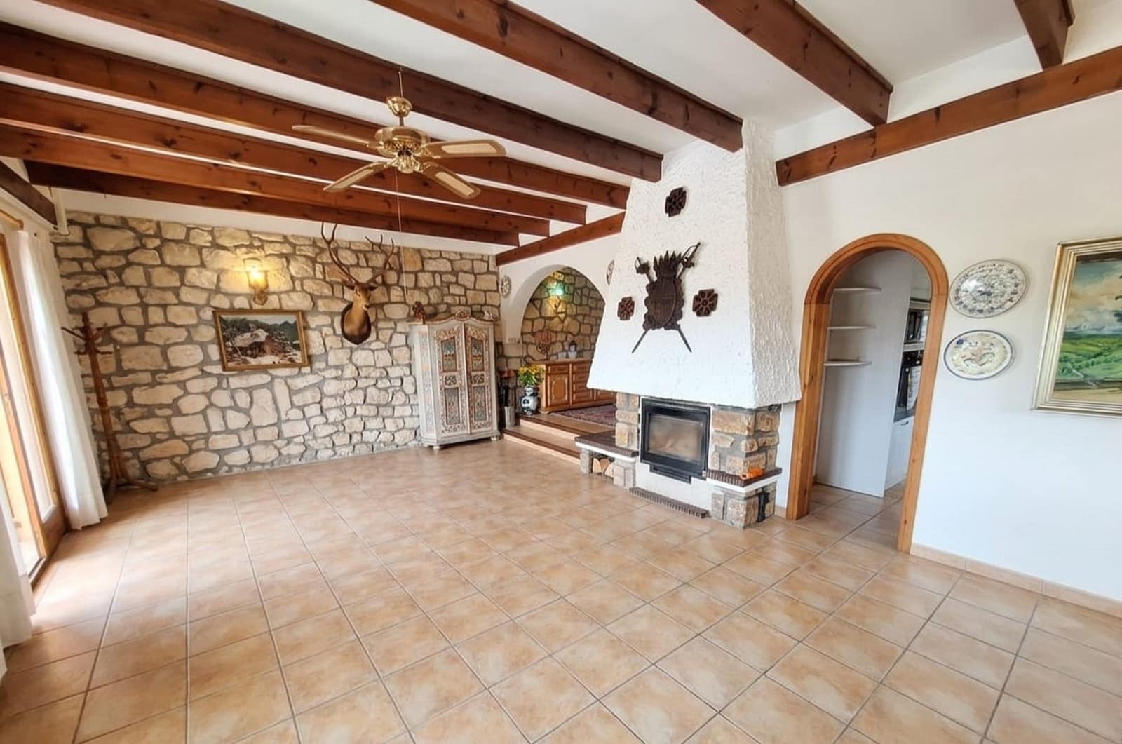 5 bedroom Villa for sale in Moraira with pool - € 1,200,000 (Ref: 9821611)