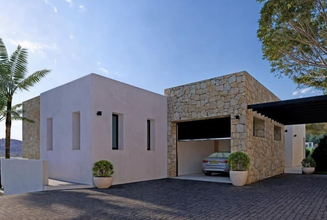 4 slaapkamer Villa te koop in Calpe / Calp met zwembad - € 1.750.000 (Ref: 9838324)