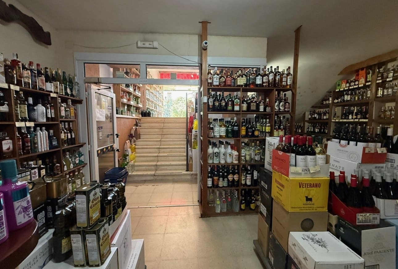 Commercieel te koop in Moraira - € 220.000 (Ref: 9865470)