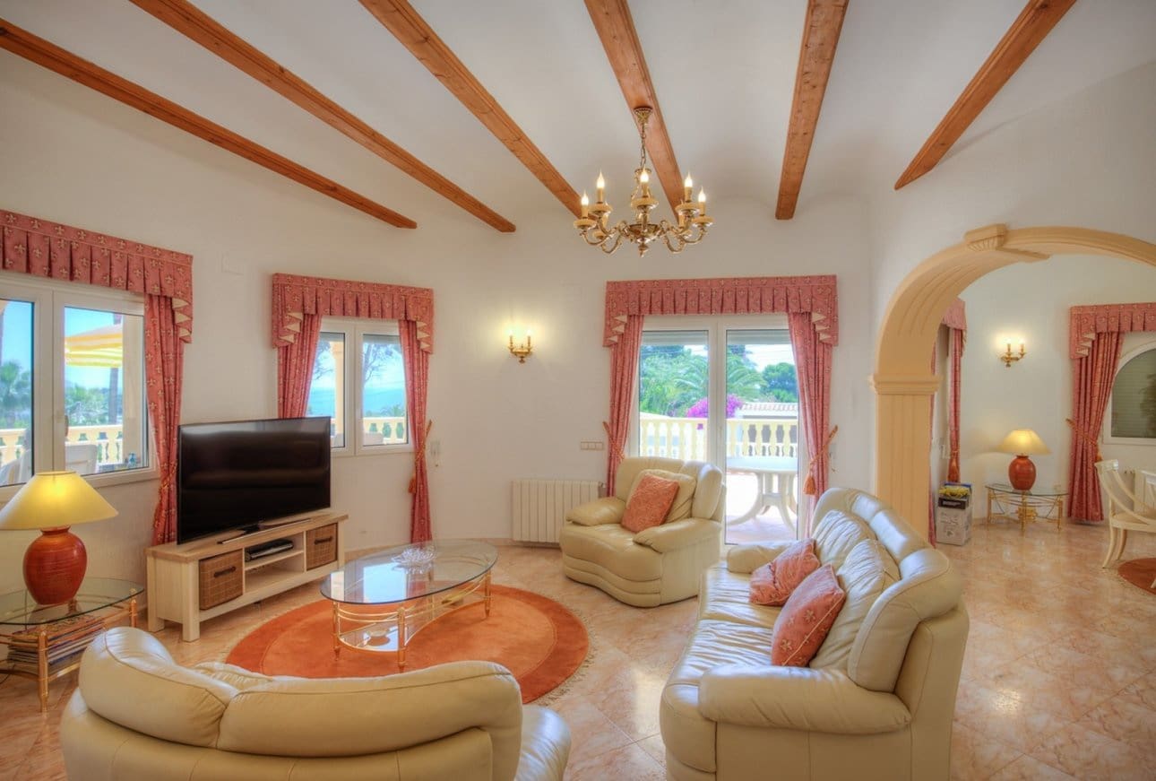 4 sypialnia Willa na sprzedaż w Benissa z basenem - 1 100 000 € (Ref: 9909085)