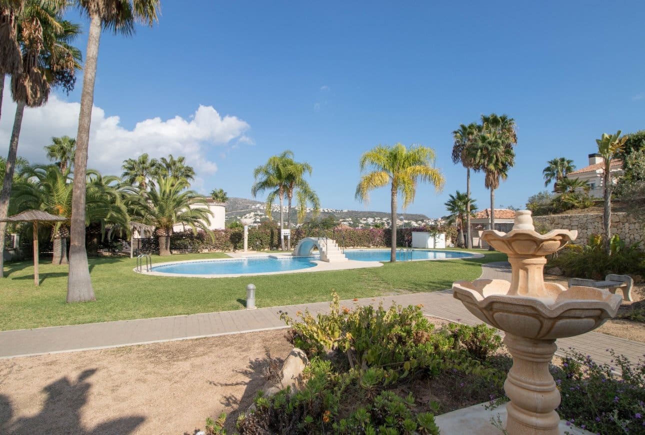3 soveværelse Villa til salg i Moraira med swimmingpool - € 475.000 (Ref: 9921430)