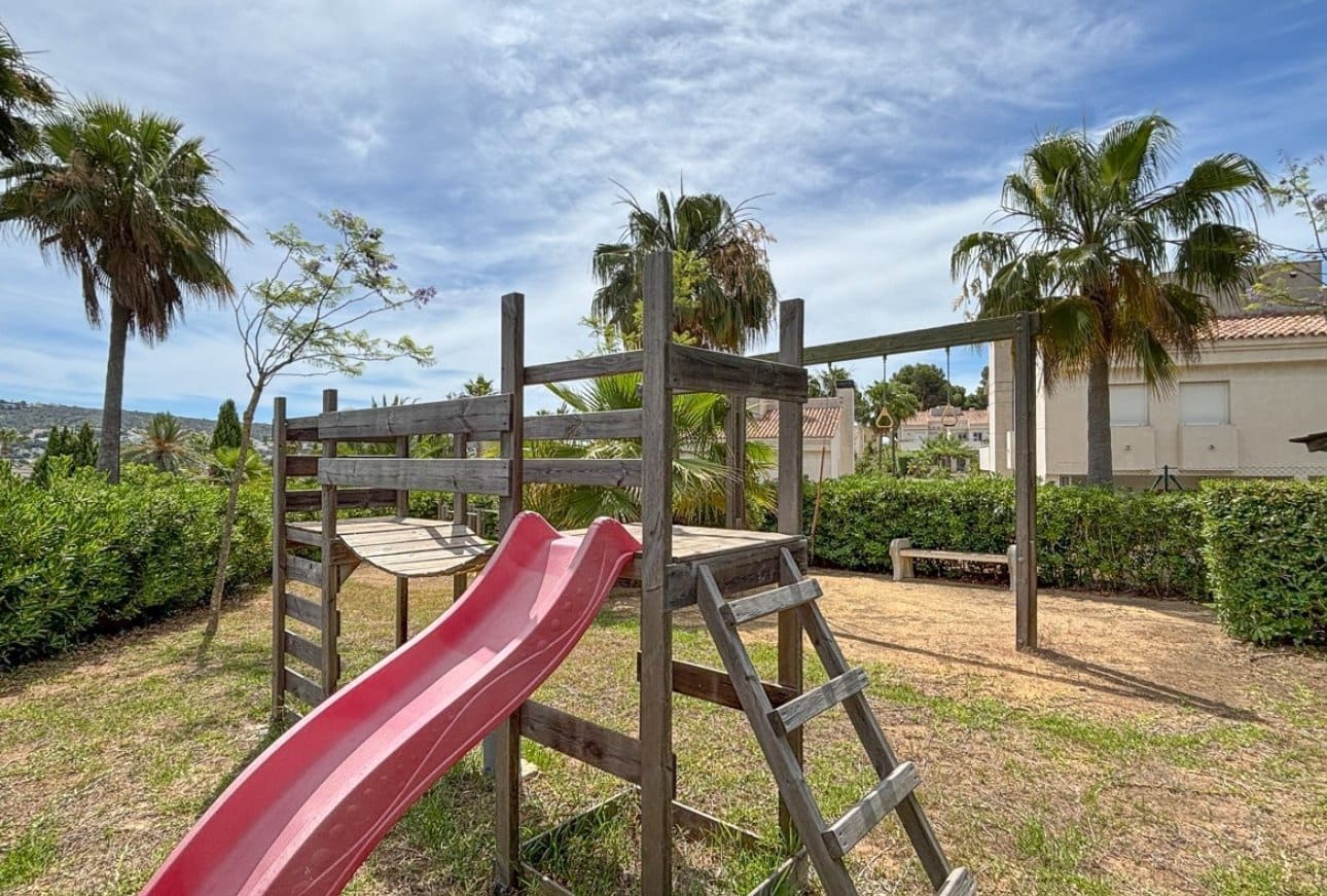 3 soveværelse Villa til salg i Moraira med swimmingpool - € 475.000 (Ref: 9921430)