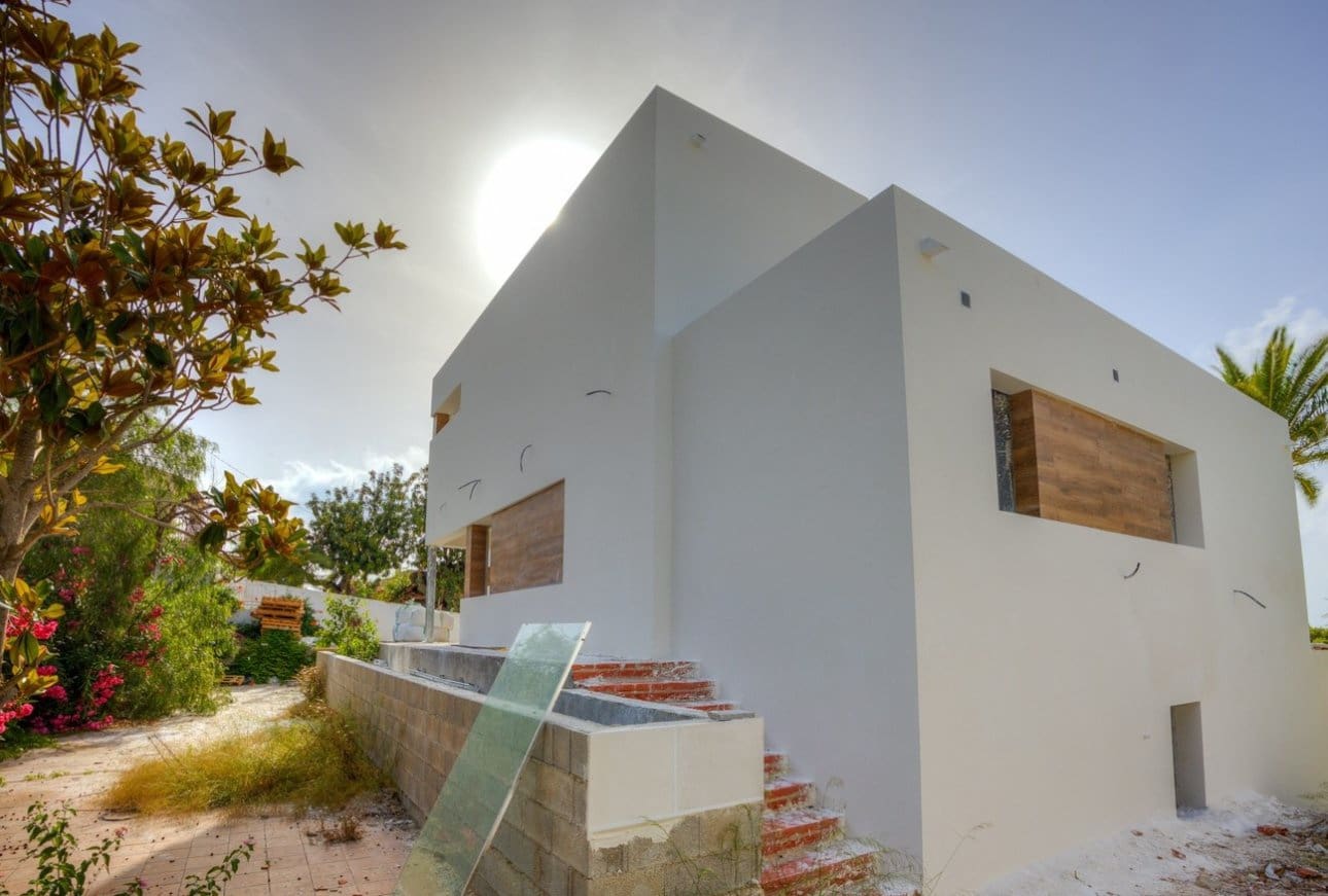 4 bedroom Villa for sale in Moraira with pool - € 2,750,000 (Ref: 9924970)