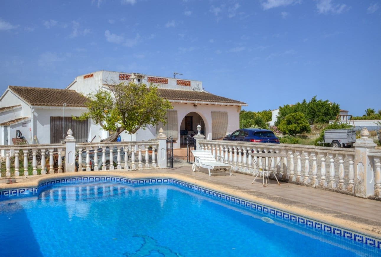4 bedroom Villa for sale in Benissa - € 425,000 (Ref: 9925167)