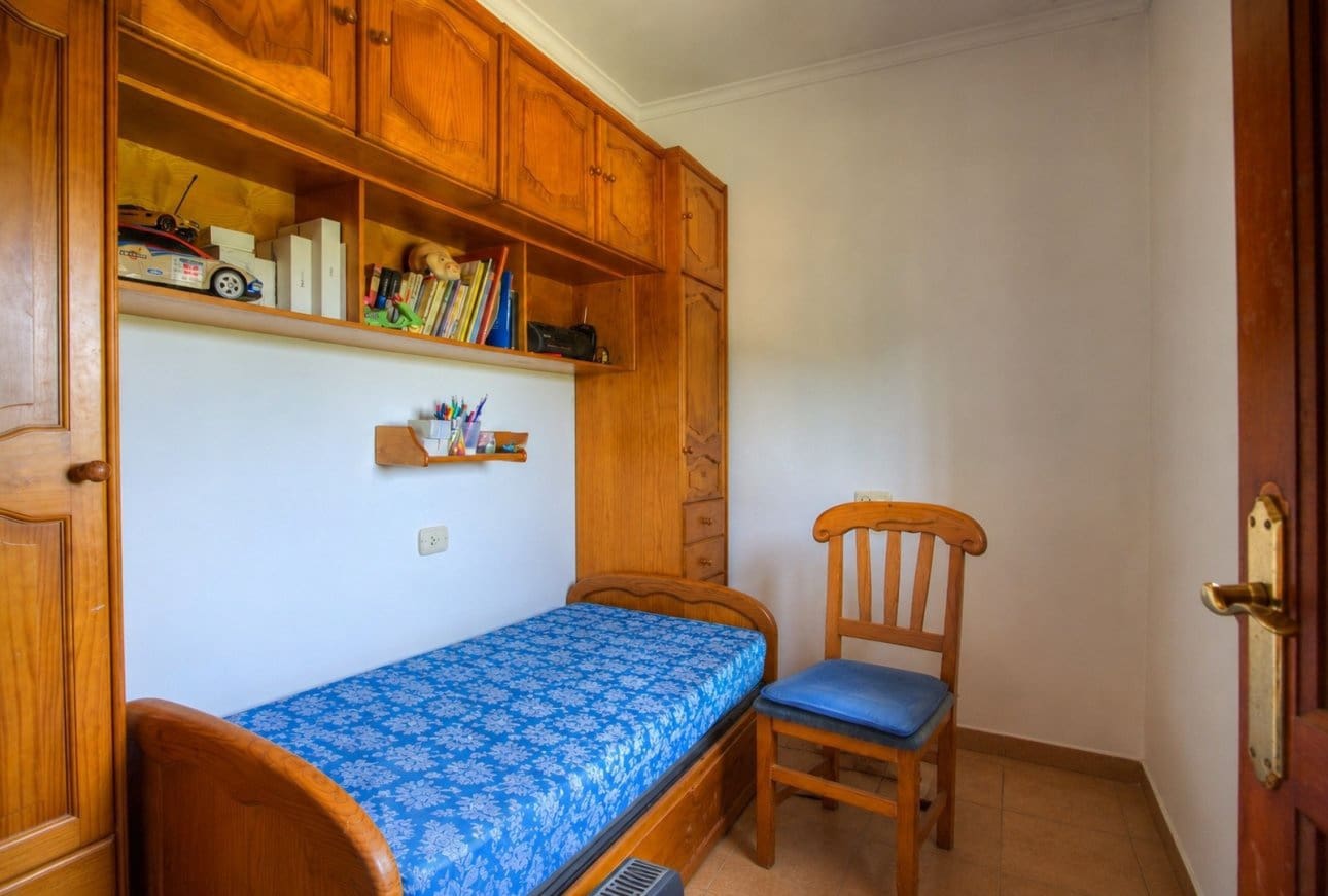 4 bedroom Villa for sale in Benissa - € 425,000 (Ref: 9925167)