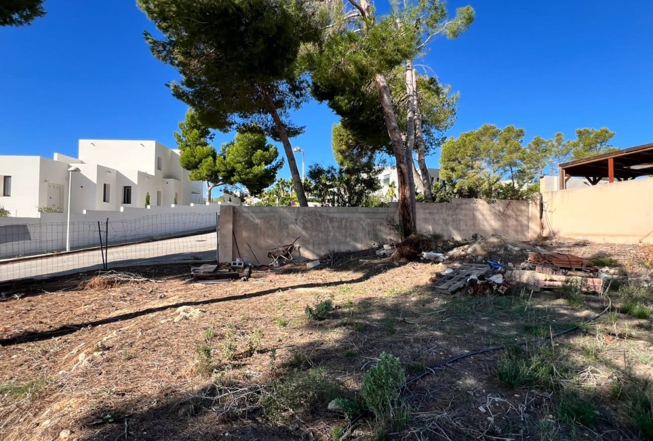 Mark till salu i Moraira - 325 000 € (Ref: 9929800)
