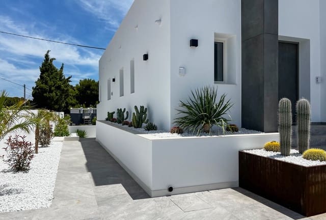 5 soverom Villa til salgs i Moraira, Teulada-Moraira med svømmebasseng - € 2 400 000 (Ref: 9929801)